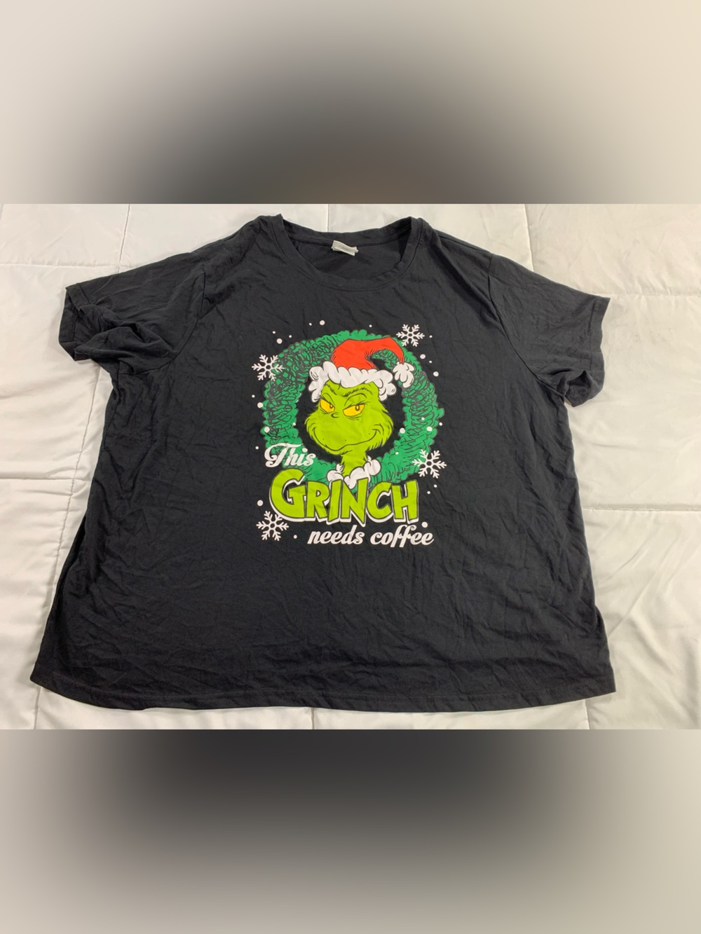 Pre loved THE GRINCH shirt womens size 3X